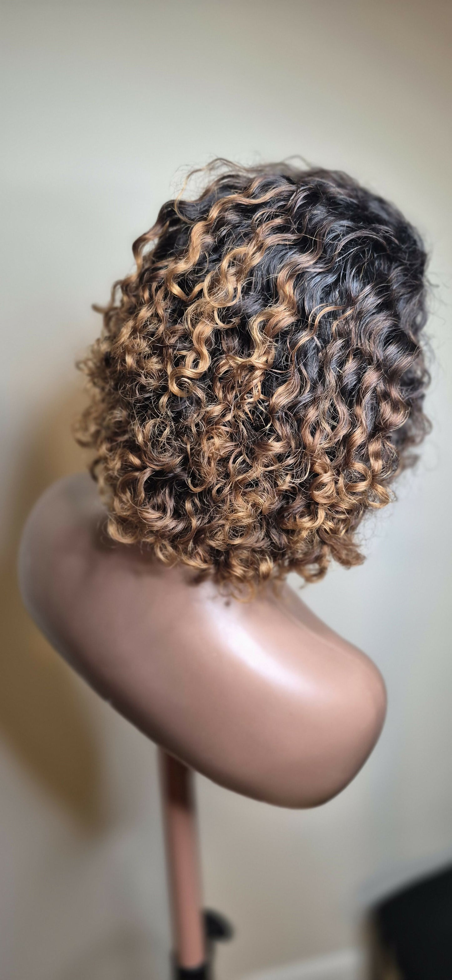 PIXIE CURLY LIGHT
